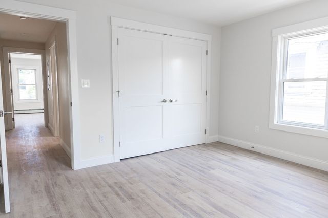 71 Friend St 2nd, Gloucester, MA 01930