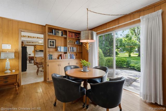 5600 Woodwind Drive, Bloomfield Hills, MI 48301