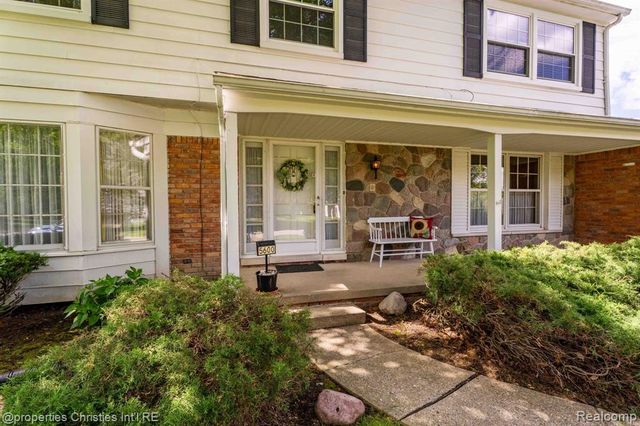 5600 Woodwind Drive, Bloomfield Hills, MI 48301