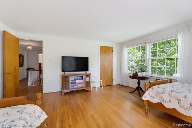 5600 Woodwind Drive, Bloomfield Hills, MI 48301