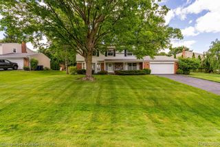 5600 Woodwind Drive, Bloomfield Hills, MI 48301