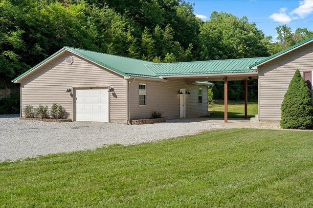 3449 Barkers Branch Road, Stanton, KY 40380