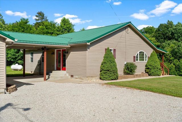 3449 Barkers Branch Road, Stanton, KY 40380