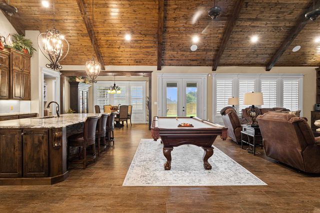 102 NATHAN, Chandler, TX 75758