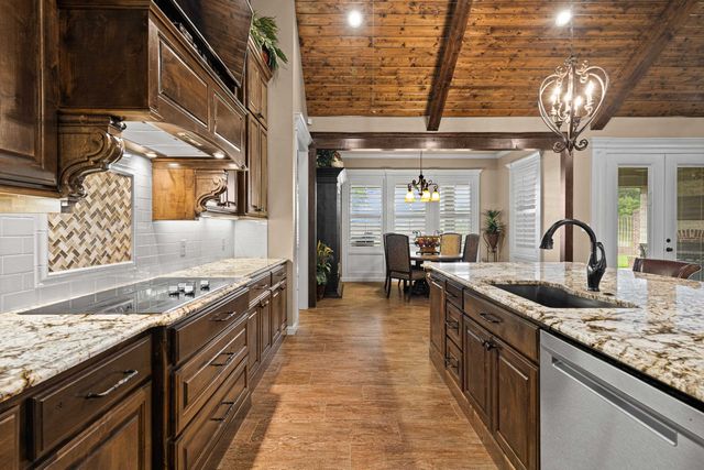 102 NATHAN, Chandler, TX 75758