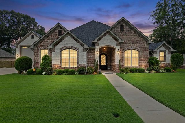 102 NATHAN, Chandler, TX 75758
