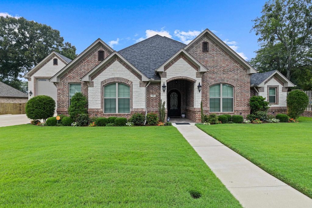 102 NATHAN, Chandler, TX 75758
