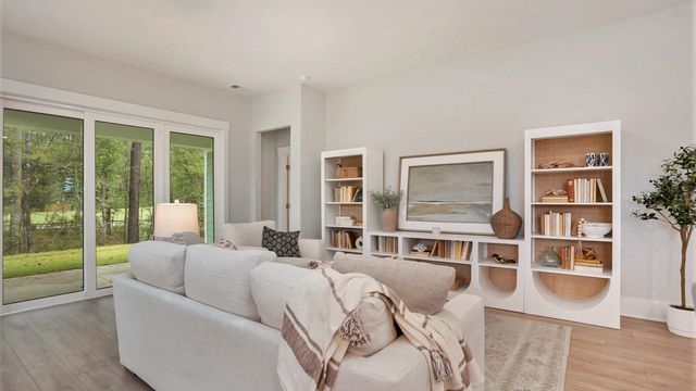 140 Keithland Dr., Conway, SC 29526