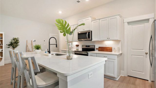 140 Keithland Dr., Conway, SC 29526