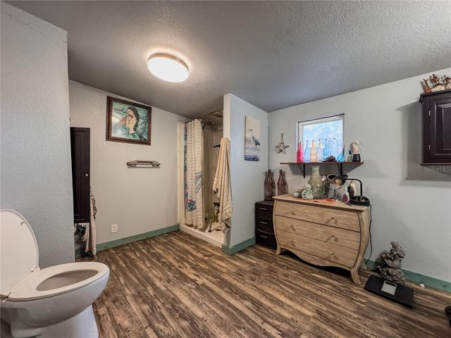 290 N TROWELL AVENUE, Umatilla, FL 32784