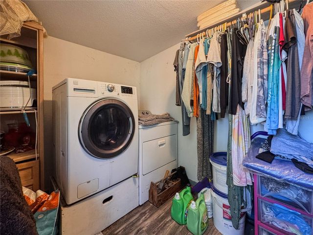 290 N TROWELL AVENUE, Umatilla, FL 32784