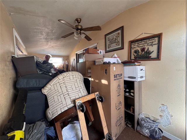 290 N TROWELL AVENUE, Umatilla, FL 32784