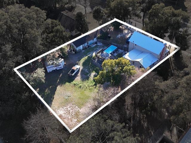 290 N TROWELL AVENUE, Umatilla, FL 32784