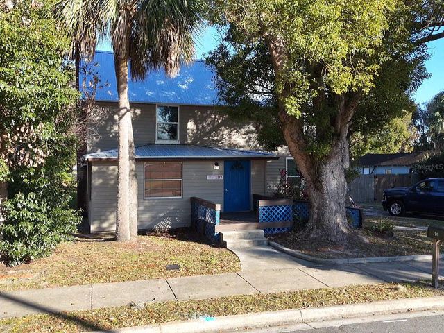 290 N TROWELL AVENUE, Umatilla, FL 32784