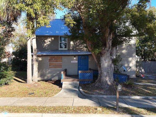 290 N TROWELL AVENUE, Umatilla, FL 32784