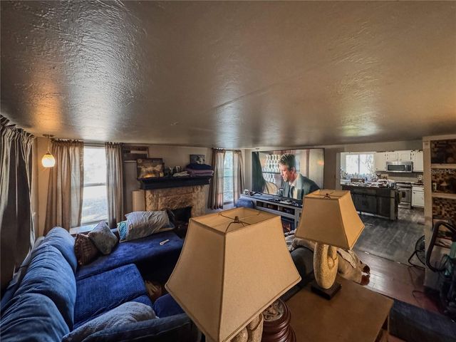 290 N TROWELL AVENUE, Umatilla, FL 32784