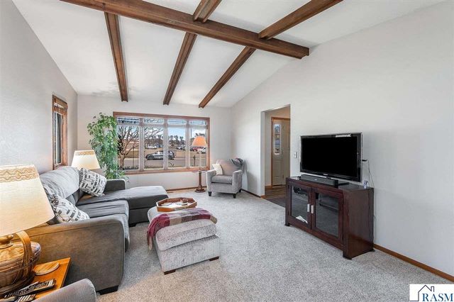 1805 Marie Lane, North Mankato, MN 56003