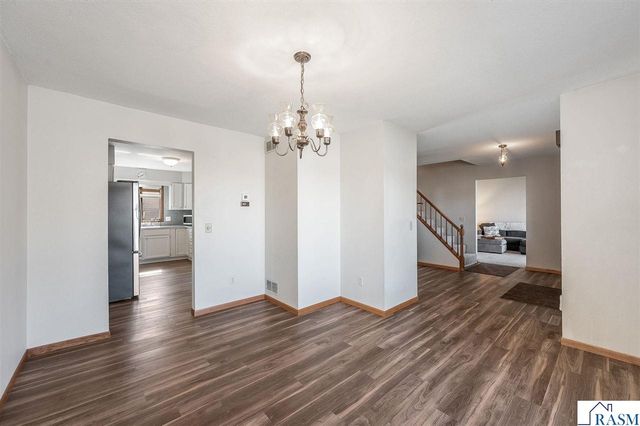 1805 Marie Lane, North Mankato, MN 56003