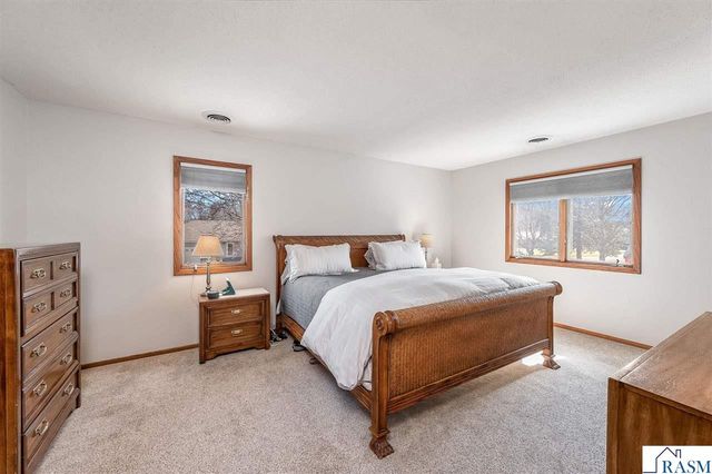 1805 Marie Lane, North Mankato, MN 56003