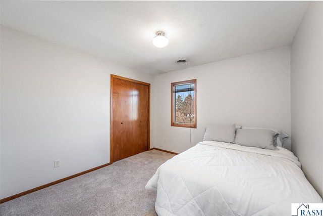 1805 Marie Lane, North Mankato, MN 56003