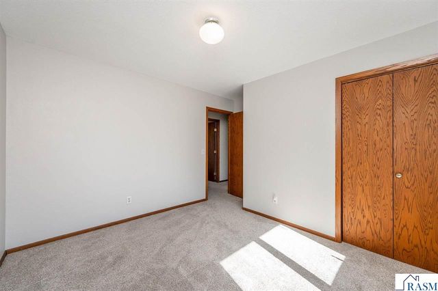 1805 Marie Lane, North Mankato, MN 56003