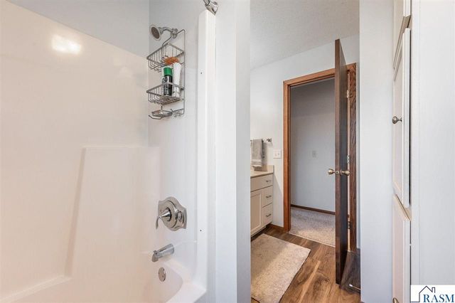 1805 Marie Lane, North Mankato, MN 56003