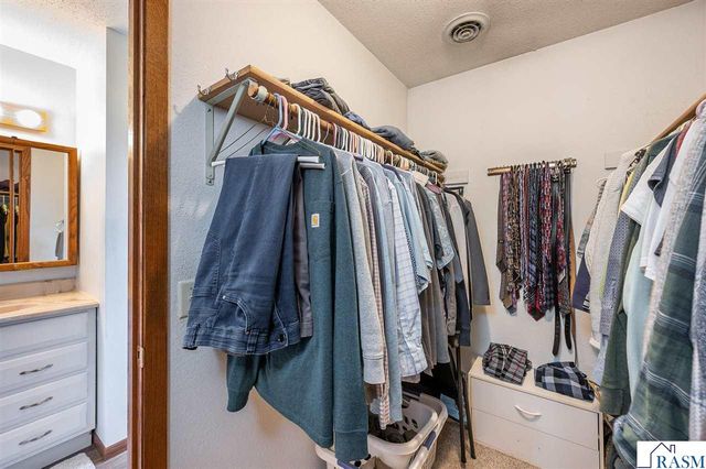 1805 Marie Lane, North Mankato, MN 56003