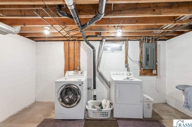 1805 Marie Lane, North Mankato, MN 56003