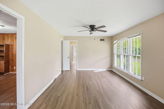 8903 Yorktown Drive, Southaven, MS 38671