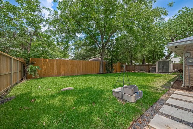 12602 Westleigh Drive, Houston, TX 77077