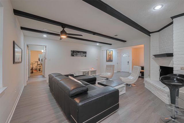 12602 Westleigh Drive, Houston, TX 77077