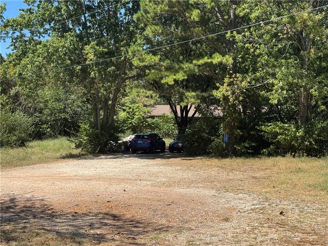 3941 -3953 N Gulley Road, Fayetteville, AR 72703