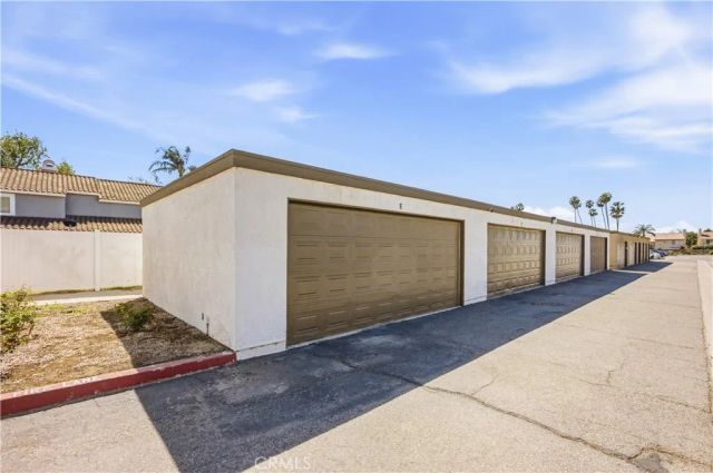 3709 Country Oaks Loop E, Ontario, CA 91761