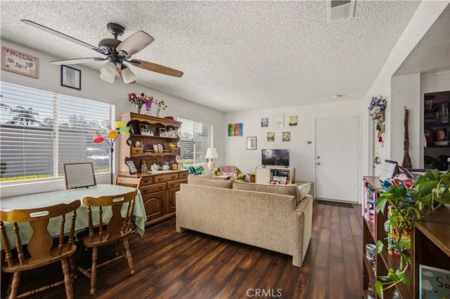 3709 Country Oaks Loop E, Ontario, CA 91761