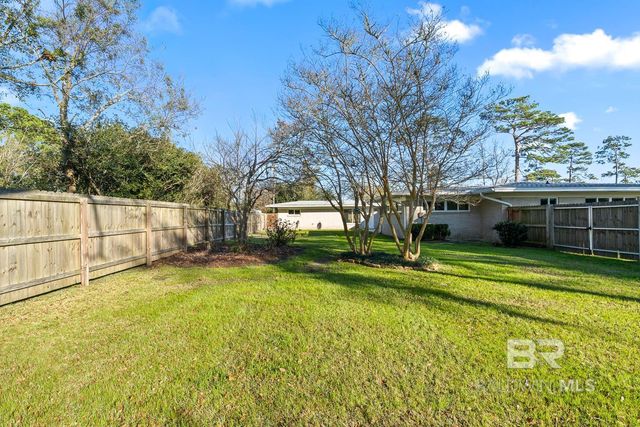 410 W Verbena Avenue, Foley, AL 36535