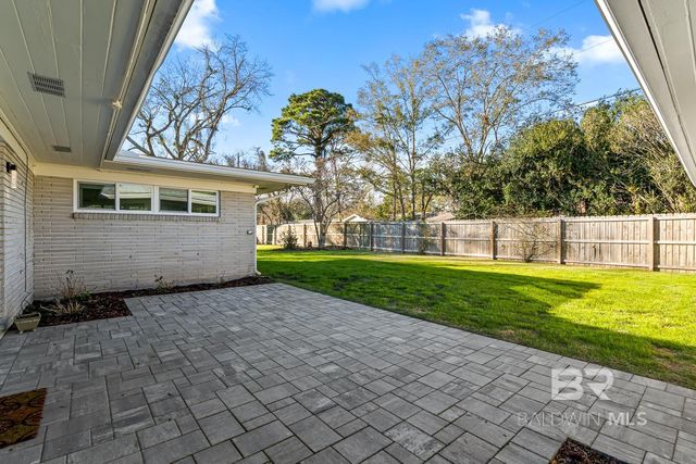 410 W Verbena Avenue, Foley, AL 36535