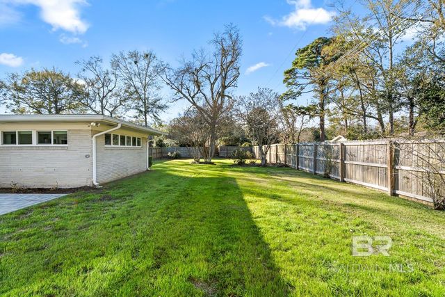 410 W Verbena Avenue, Foley, AL 36535