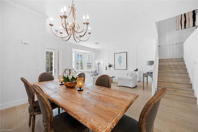 443 8th AVE S 104, Naples, FL 34102