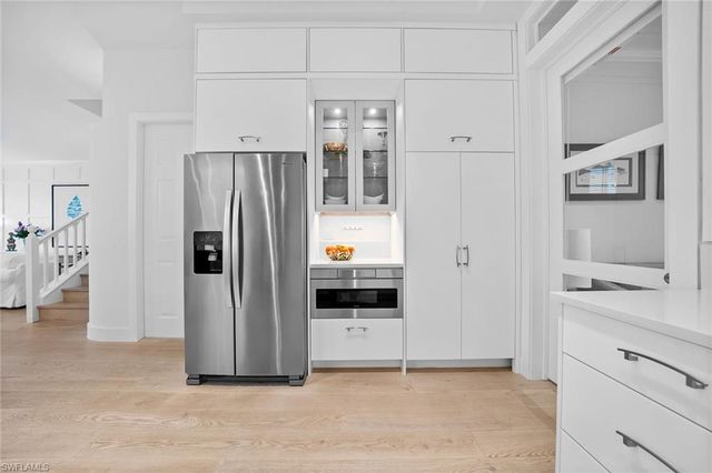 443 8th AVE S 104, Naples, FL 34102