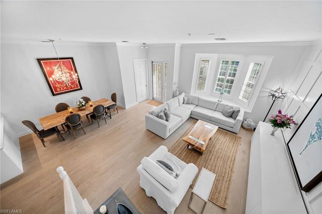 443 8th AVE S 104, Naples, FL 34102