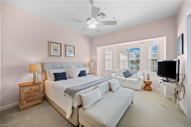 443 8th AVE S 104, Naples, FL 34102