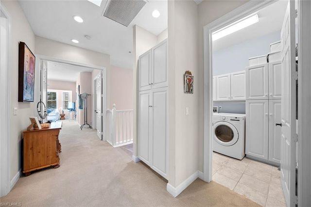 443 8th AVE S 104, Naples, FL 34102