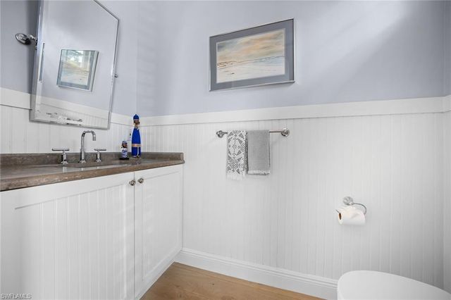 443 8th AVE S 104, Naples, FL 34102