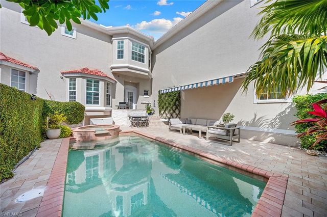 443 8th AVE S 104, Naples, FL 34102