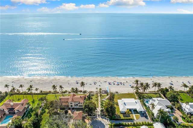 443 8th AVE S 104, Naples, FL 34102