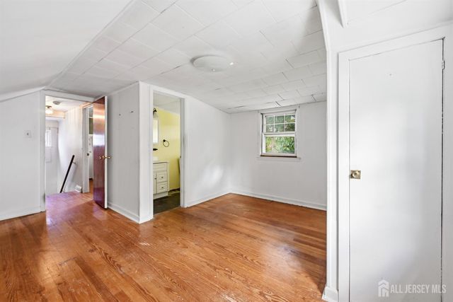 42 Brookwood Road, Spotswood, NJ 08884