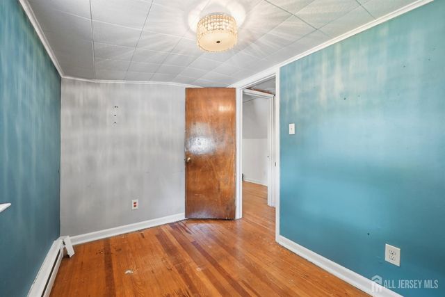 42 Brookwood Road, Spotswood, NJ 08884