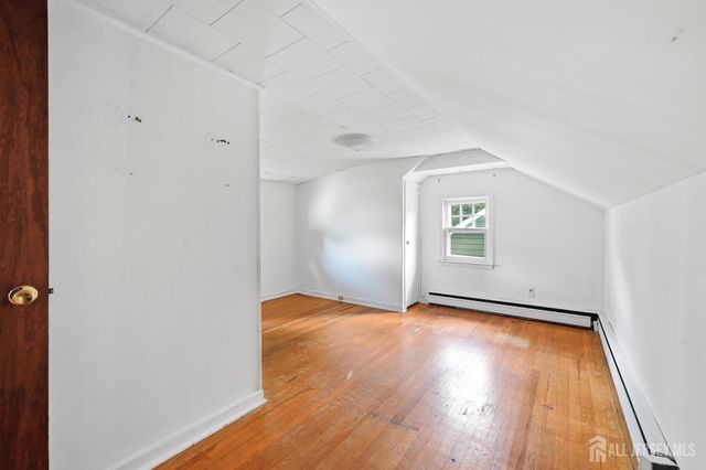 42 Brookwood Road, Spotswood, NJ 08884