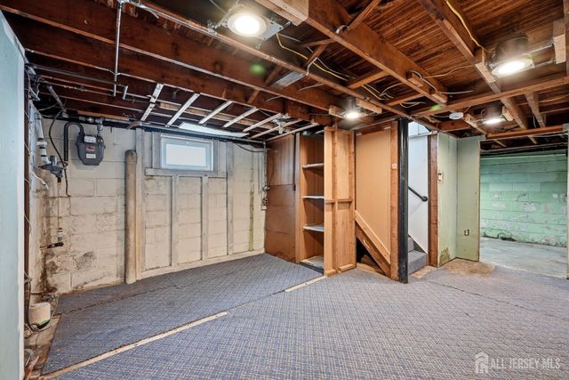 42 Brookwood Road, Spotswood, NJ 08884