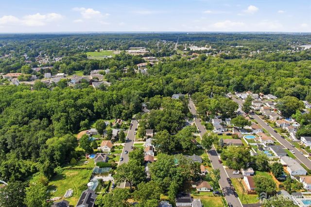 42 Brookwood Road, Spotswood, NJ 08884